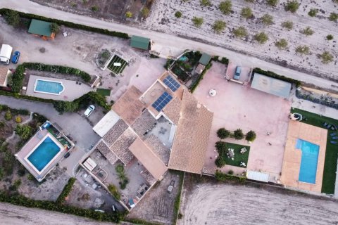 Huvila myytävänä Villena, Alicante, Espanja, 10 makuuhuonetta, 750 m2 No. 116345 - kuva 2