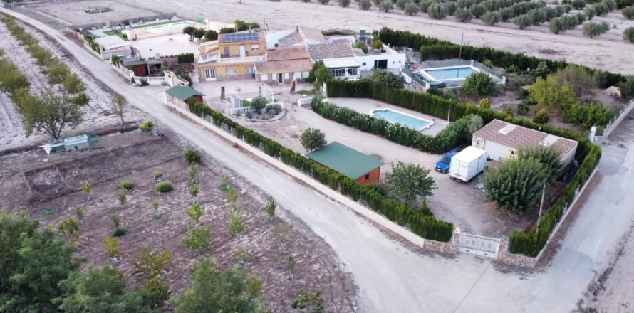 Huvila Villena, Alicante, Espanja 10 makuuhuonetta, 750 m2 No. 116345