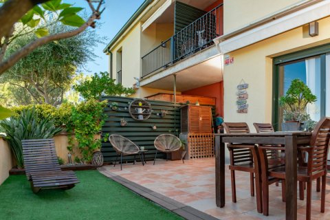 Casa adosada en venta Lloret de Mar, Gerona, España 4 dormitorios, 207 m2 No. 93399 - foto 1