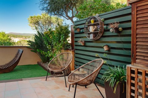 Casa adosada en venta Lloret de Mar, Gerona, España 4 dormitorios, 207 m2 No. 93399 - foto 2