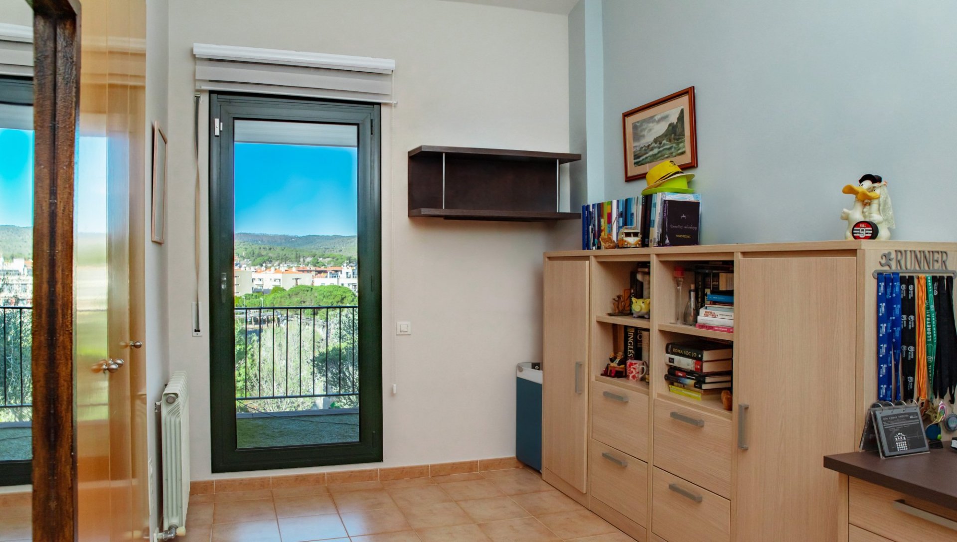 Kaupunkipientalo Lloret de Mar, Girona, Espanja 4 makuuhuonetta, 207 m2 No. 93399