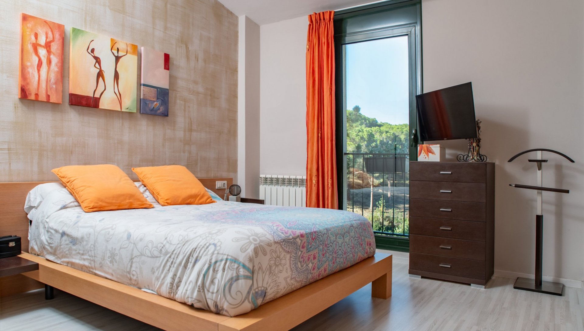 Kaupunkipientalo Lloret de Mar, Girona, Espanja 4 makuuhuonetta, 207 m2 No. 93399