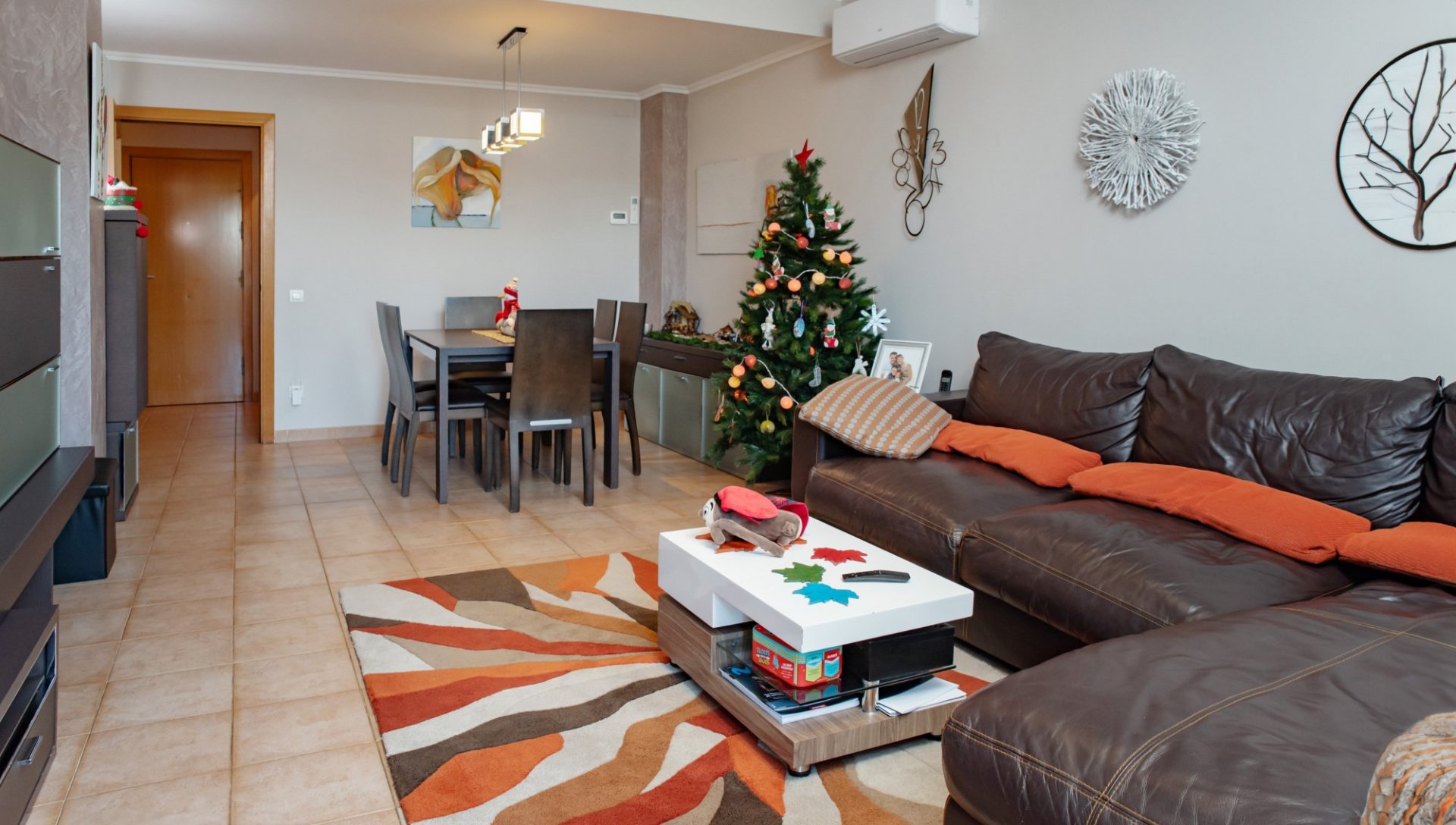 Kaupunkipientalo Lloret de Mar, Girona, Espanja 4 makuuhuonetta, 207 m2 No. 93399