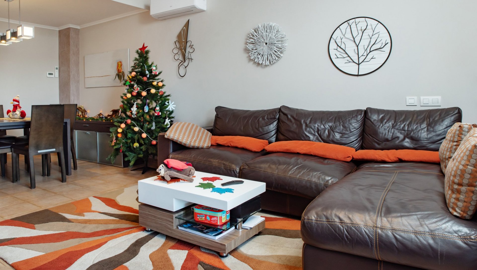 Kaupunkipientalo Lloret de Mar, Girona, Espanja 4 makuuhuonetta, 207 m2 No. 93399