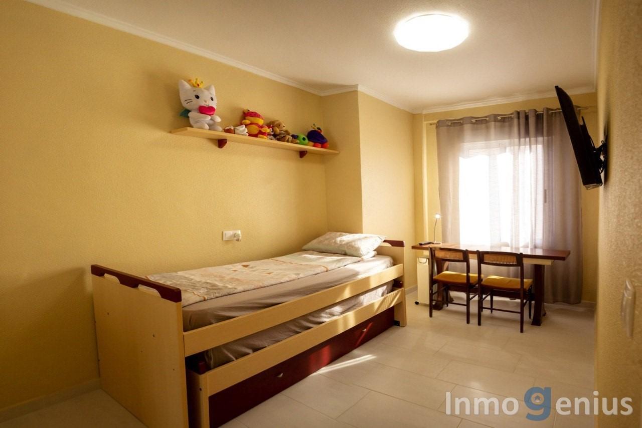 Appartamento a Torrevieja, Alicante, Spagna 3 camere da letto, 115 mq. N° 81577