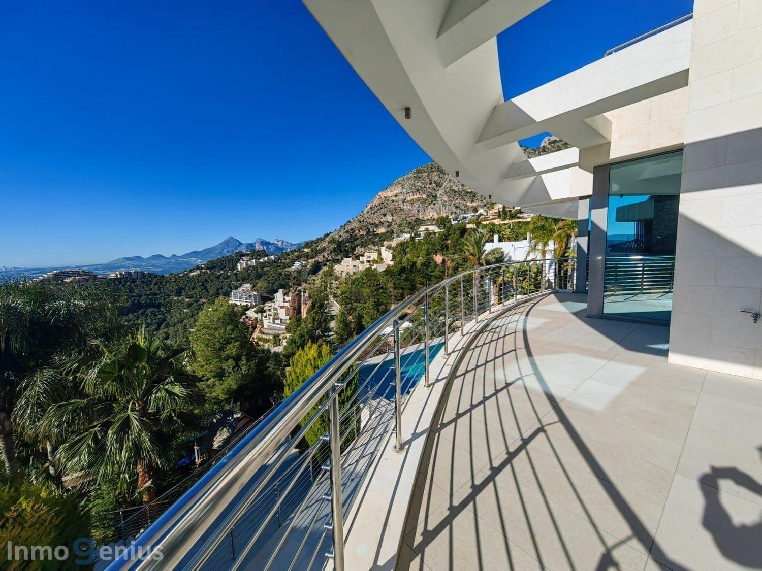 Villa i Altea, Alicante, Spanien 5 sovrum, 635 kvm. Nr. 81578