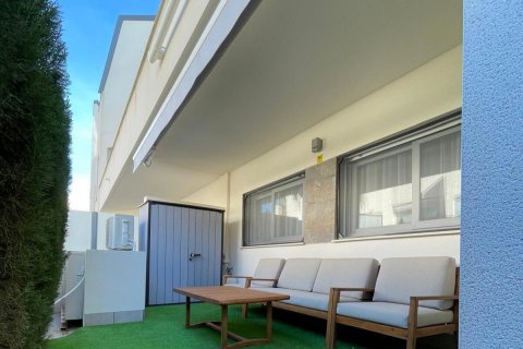 Duplex zum Verkauf Torrevieja, Alicante, Spanien 2 Schlafzimmer, 79 m2 Nr. 119068 - Foto 2