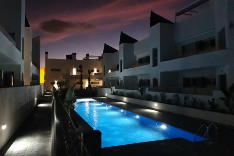 Duplex zum Verkauf Torrevieja, Alicante, Spanien 2 Schlafzimmer, 79 m2 Nr. 119068 - Foto 23
