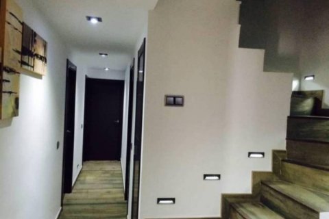 Продажа квартиры Камбрильс, Таррагона, Испания 4 спальни, 120м2 №21999 - фото 8