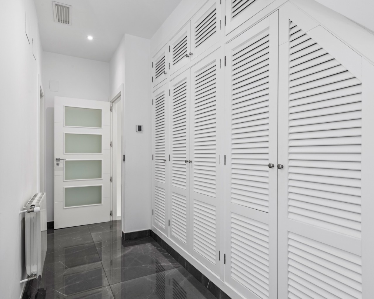 Villa en San Juan, Alicante, España 5 dormitorios, 313 m2 No. 119469