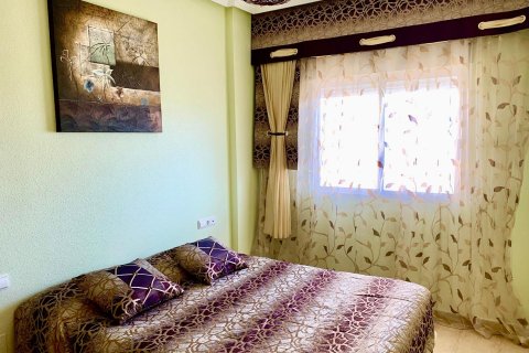 Продажа квартиры в Гуардамар-дель-Сегура, Аликанте, Испания 3 спальни, 100м2 №119464 - фото 26
