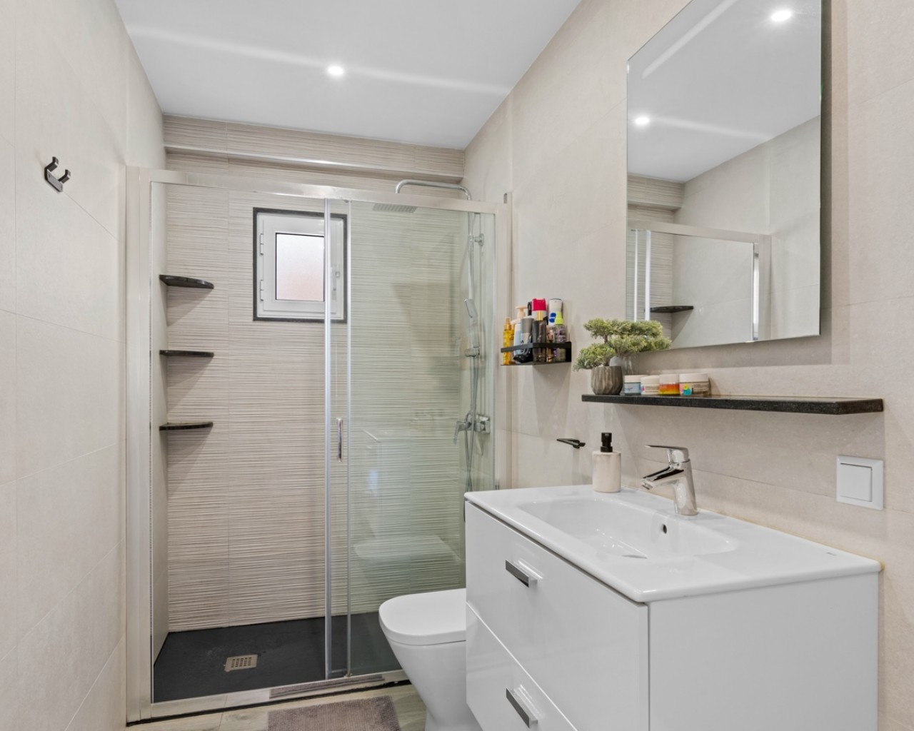 Apartment à Guardamar del Segura, Alicante, Espagne 3 chambres, 101 m2 No. 119463