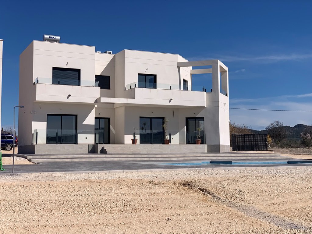 Villa i Pinoso, Alicante, Spanien 3 sovrum, 150 kvm. Nr. 89431
