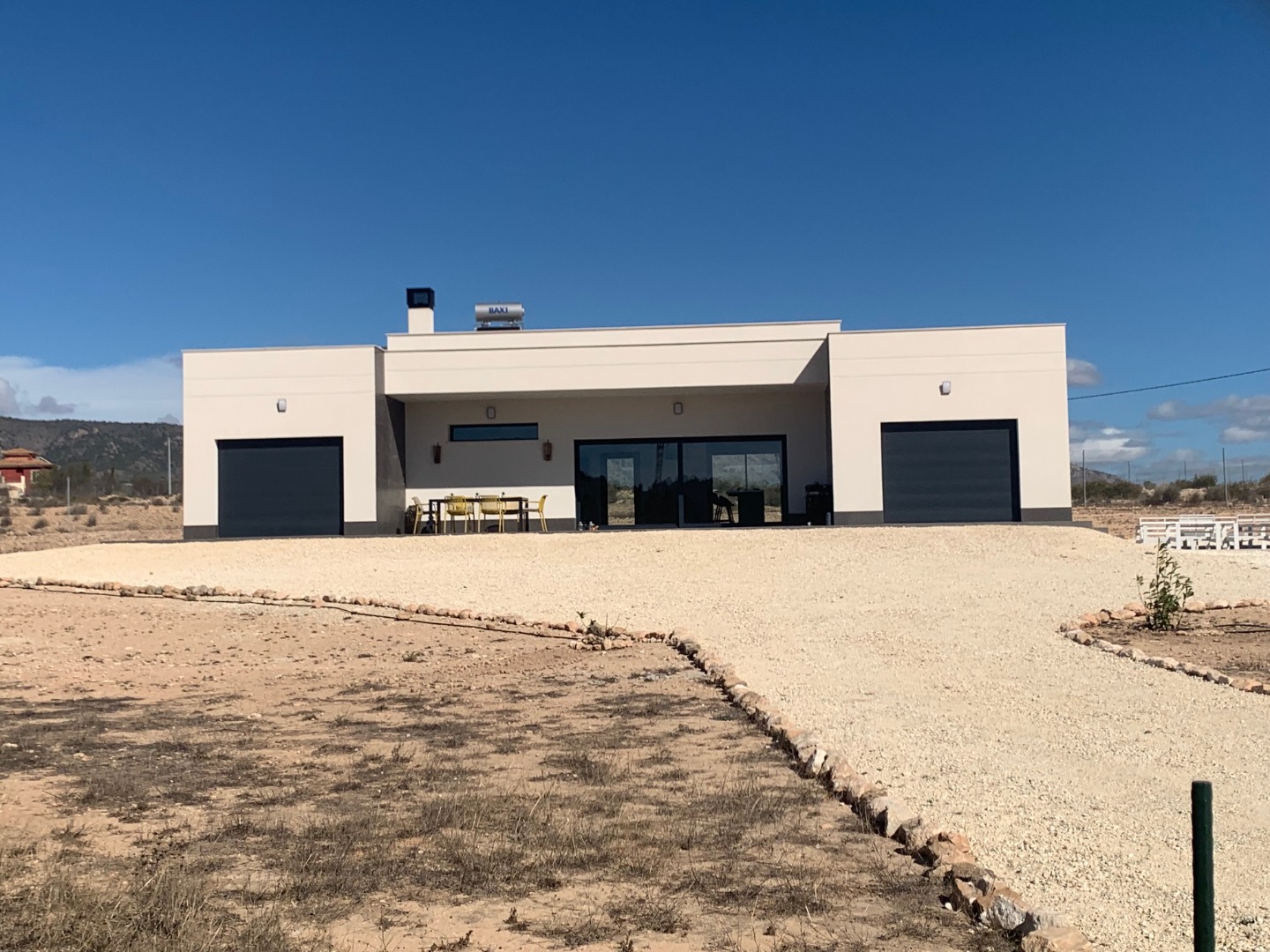 Villa i Pinoso, Alicante, Spanien 3 sovrum, 150 kvm. Nr. 89431