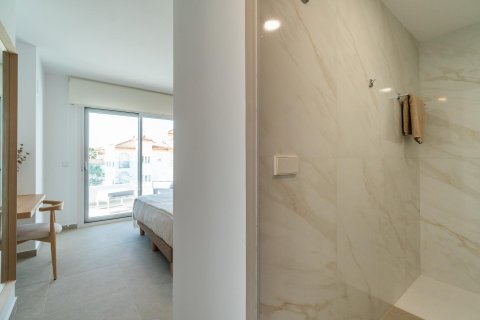 Apartment for sale in Playa Flamenca II, Alicante, Spain 4 bedrooms, 119 sq.m. No. 112550 - photo 24