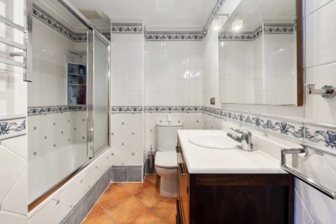 Apartment for sale Torrevieja, Alicante, Spain 3 bedrooms, 109 sq.m. No. 113850 - photo 8