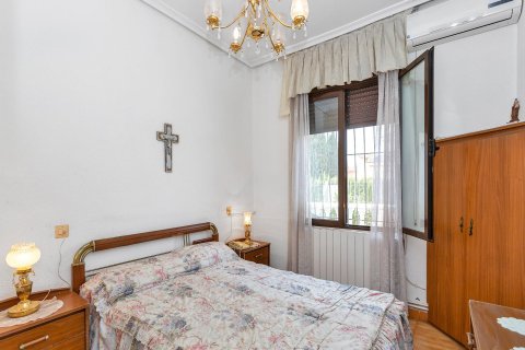 Villa zum Verkauf Torrevieja, Alicante, Spanien 4 Schlafzimmer,  Nr. 113933 - Foto 22