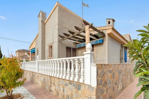 Villa zum Verkauf Torrevieja, Alicante, Spanien 4 Schlafzimmer,  Nr. 113933 - Foto 3