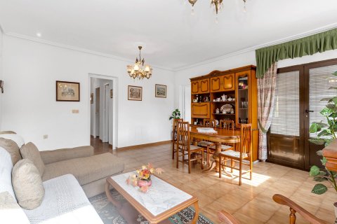 Villa zum Verkauf Torrevieja, Alicante, Spanien 4 Schlafzimmer,  Nr. 113933 - Foto 12