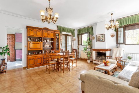 Villa zum Verkauf Torrevieja, Alicante, Spanien 4 Schlafzimmer,  Nr. 113933 - Foto 9