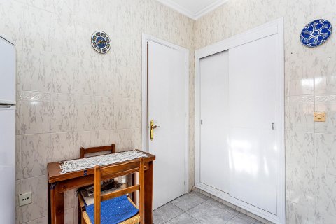 Villa zum Verkauf Torrevieja, Alicante, Spanien 4 Schlafzimmer,  Nr. 113933 - Foto 17