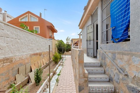 Villa zum Verkauf Torrevieja, Alicante, Spanien 4 Schlafzimmer,  Nr. 113933 - Foto 28