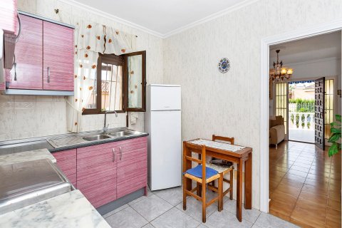 Villa zum Verkauf Torrevieja, Alicante, Spanien 4 Schlafzimmer,  Nr. 113933 - Foto 14