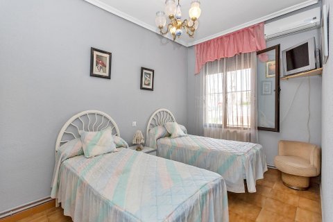 Villa zum Verkauf Torrevieja, Alicante, Spanien 4 Schlafzimmer,  Nr. 113933 - Foto 20