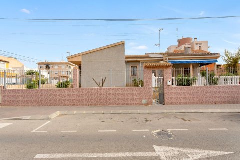 Villa zum Verkauf Torrevieja, Alicante, Spanien 4 Schlafzimmer,  Nr. 113933 - Foto 8