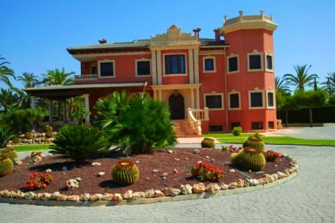Villa en venta Elche, Alicante, España 6 dormitorios, 500 m2 No. 115023 - foto 1