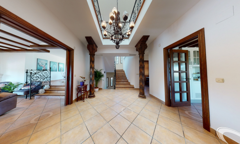 Villa i Elche, Alicante, Spanien 6 sovrum, 500 kvm. Nr. 115023
