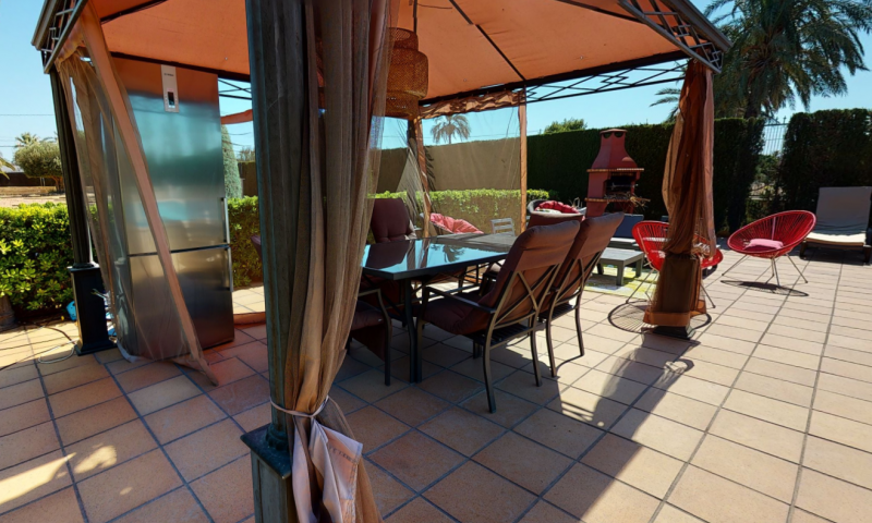 Villa i Elche, Alicante, Spanien 6 sovrum, 500 kvm. Nr. 115023
