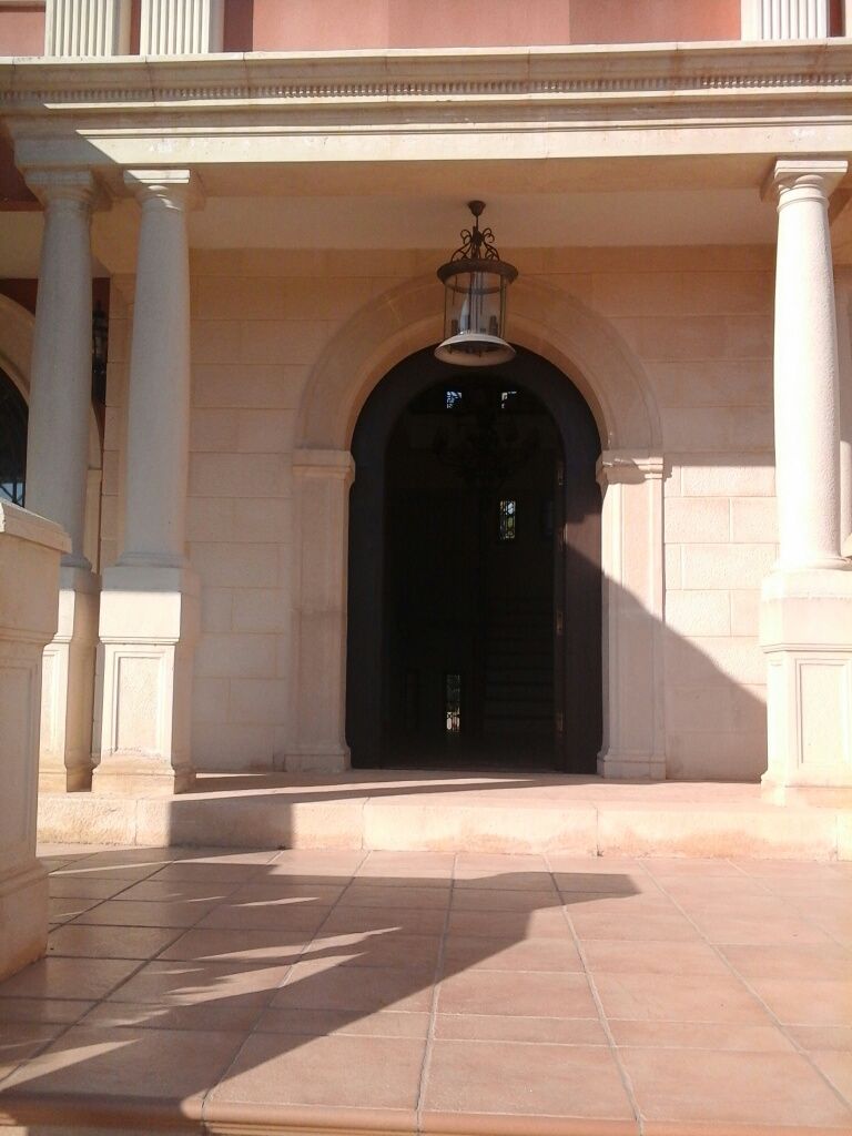 Villa i Elche, Alicante, Spanien 6 sovrum, 500 kvm. Nr. 115023