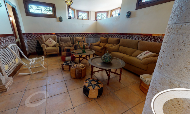 Villa i Elche, Alicante, Spanien 6 sovrum, 500 kvm. Nr. 115023