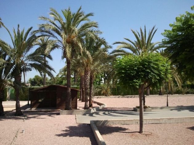Villa i Elche, Alicante, Spanien 6 sovrum, 500 kvm. Nr. 115023