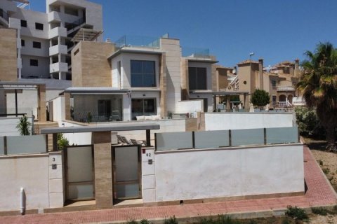 Villa en venta Alicante, España 4 dormitorios, 149 m2 No. 115022 - foto 3