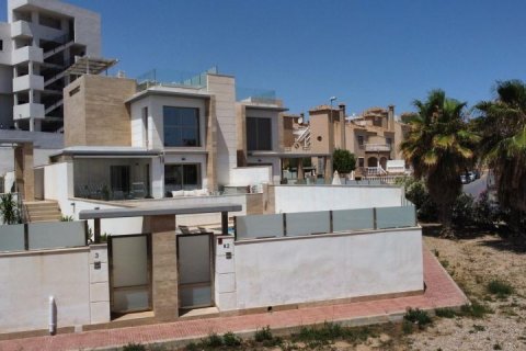 Villa en venta Alicante, España 4 dormitorios, 149 m2 No. 115022 - foto 4