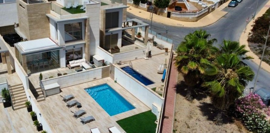 Villa Alicante, España 4 dormitorios, 149 m2 No. 115022