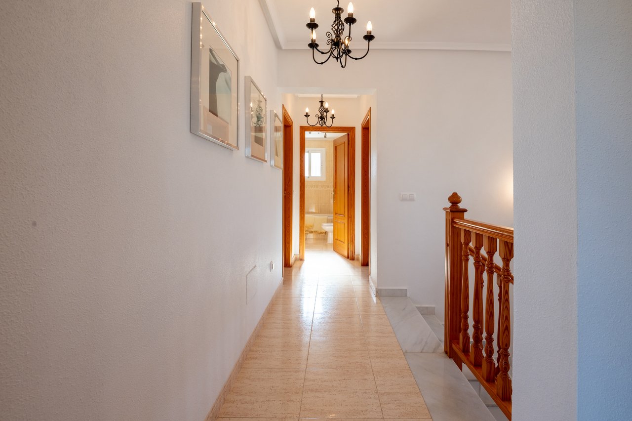 Villa in Algorfa, Alicante, Spanien 4 Schlafzimmer, 228 m2 Nr. 84348