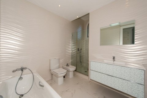 Casa in vendita Benahavis, Malaga, Spagna 8 camere da letto, 768 mq. N° 22409 - foto 9