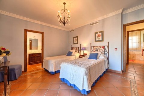 Casa in vendita Benahavis, Malaga, Spagna 4 camere da letto, 485 mq. N° 22413 - foto 6