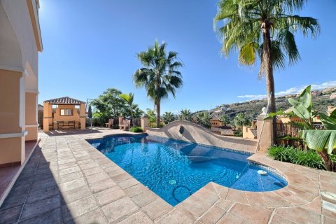 Casa in vendita Benahavis, Malaga, Spagna 4 camere da letto, 485 mq. N° 22413 - foto 1
