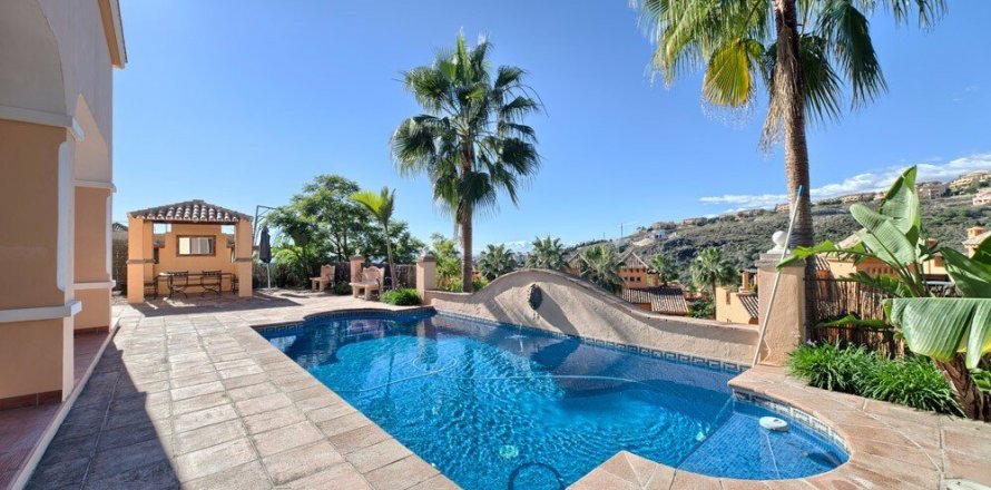 Casa Benahavis, Malaga, Spagna 4 camere da letto, 485 mq. N° 22413