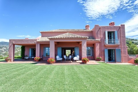 House for sale Benahavis, Malaga, Spain 5 bedrooms, 592 sq.m. No. 22402 - photo 3