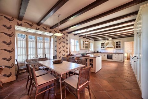 House for sale Benahavis, Malaga, Spain 5 bedrooms, 592 sq.m. No. 22402 - photo 8
