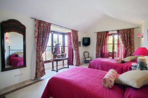Casa in vendita Benahavis, Malaga, Spagna 4 camere da letto, 484 mq. N° 22415 - foto 9