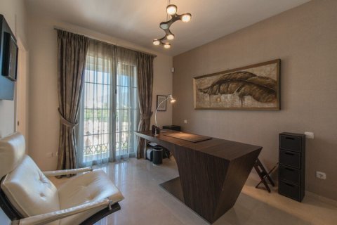 House for sale Benahavis, Malaga, Spain 4 bedrooms, 270 sq.m. No. 22408 - photo 4