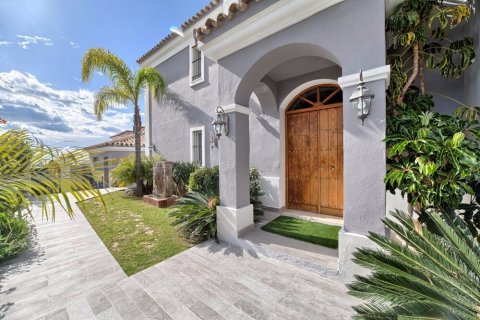 House for sale Benahavis, Malaga, Spain 4 bedrooms, 270 sq.m. No. 22408 - photo 5