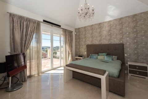 House for sale Benahavis, Malaga, Spain 4 bedrooms, 270 sq.m. No. 22408 - photo 2