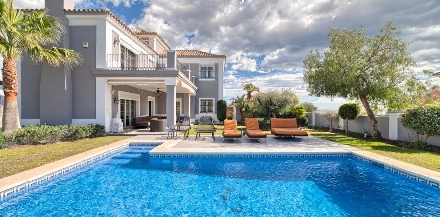 House Benahavis, Malaga, Spain 4 bedrooms, 270 sq.m. No. 22408